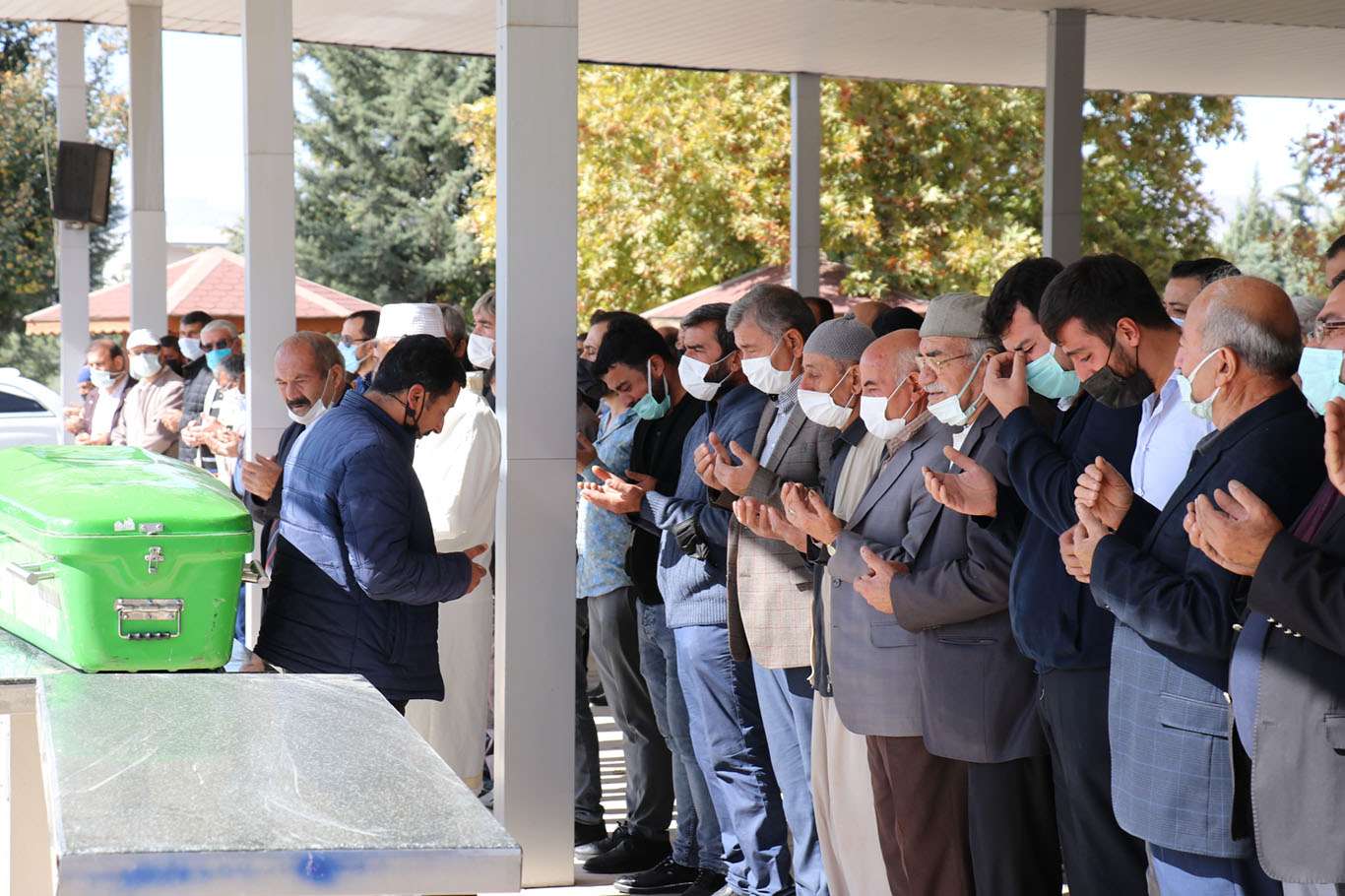 Yarım asır aynı camide görev yapan İmam ile Müezzin aynı günde vefat etti Yarım asır aynı camide görev yapan İmam ile Müezzin aynı günde vefat etti